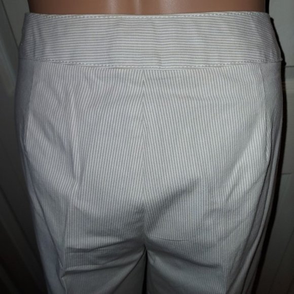 NEW Liz Claiborne Cream/White Pinstripe Crop Pants Size 6 - Picture 3 of 4